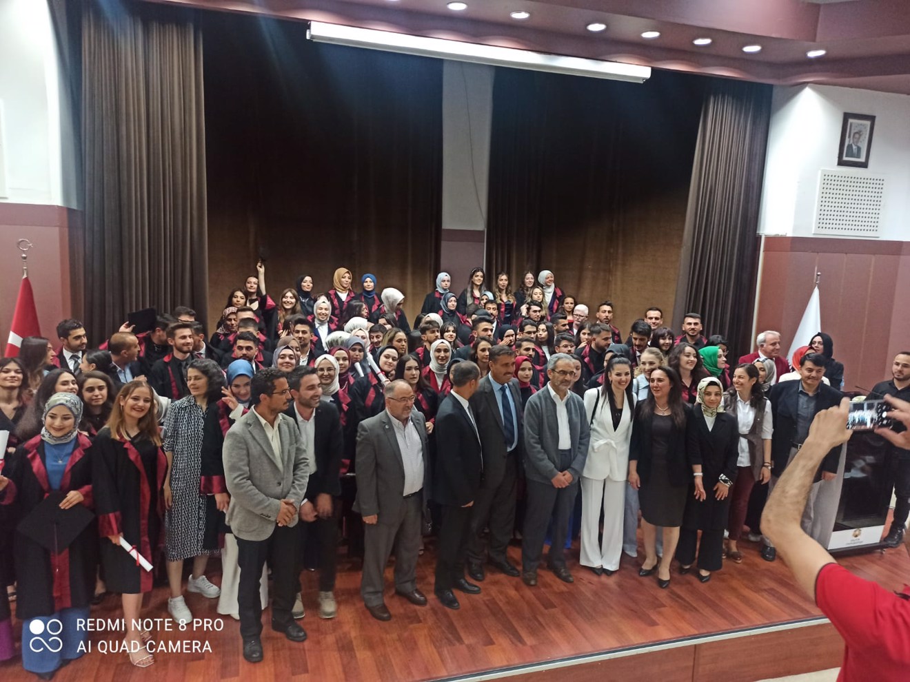 EĞİTİM FAKÜLTESİ İLK MEZUNLARINI VERDİ